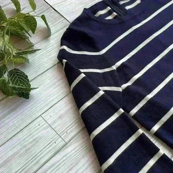 Karen Millen mixed media stripes long sleeve crewneck sweater - Picture 2 of 5